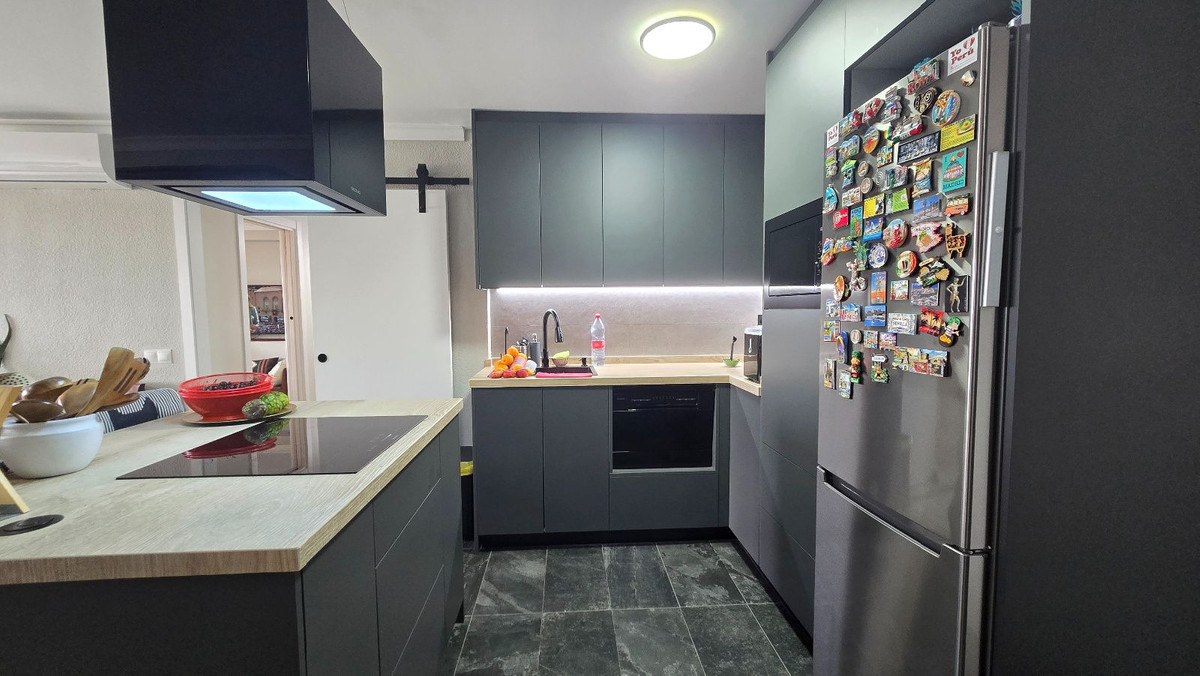 Appartement met zeezicht en directe strandtoegang in Benalmádena met 1 slaapkamer in Benalmadena - foto 10