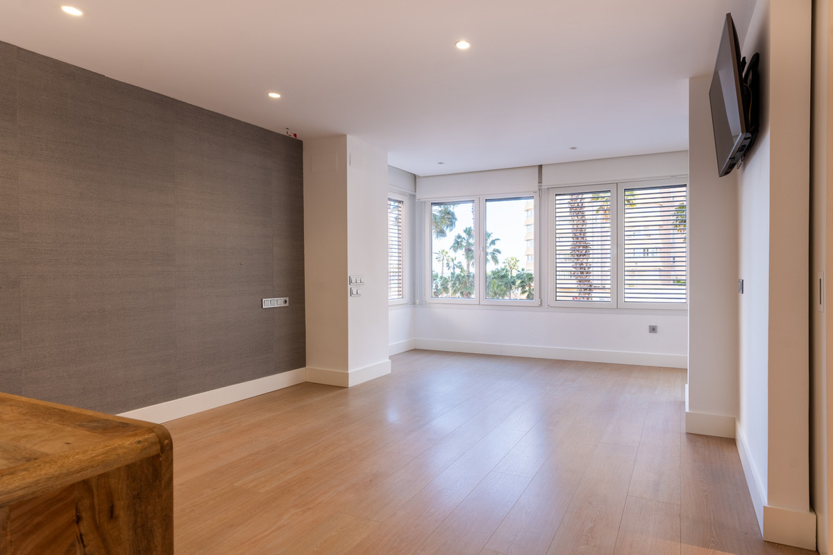 Drie-slaapkamer appartement in Málaga Centrum in Málaga Centro - foto 3