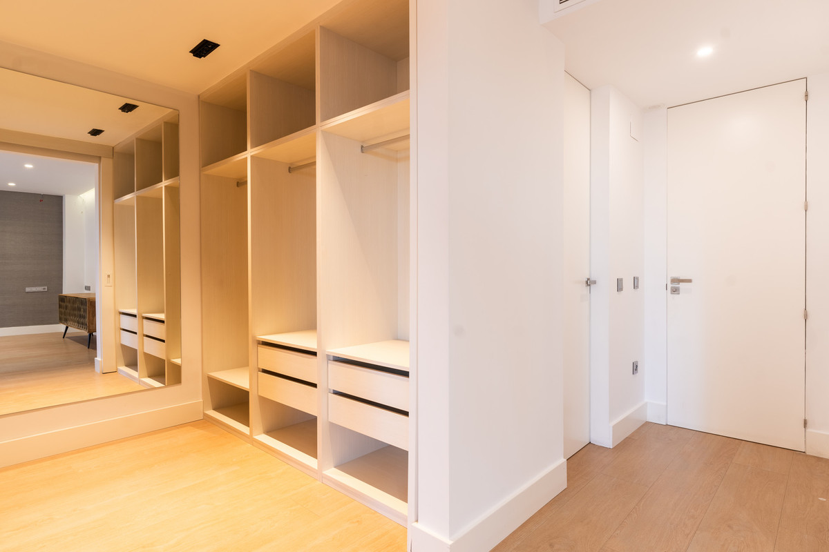 Drie-slaapkamer appartement in Málaga Centrum in Málaga Centro - foto 6