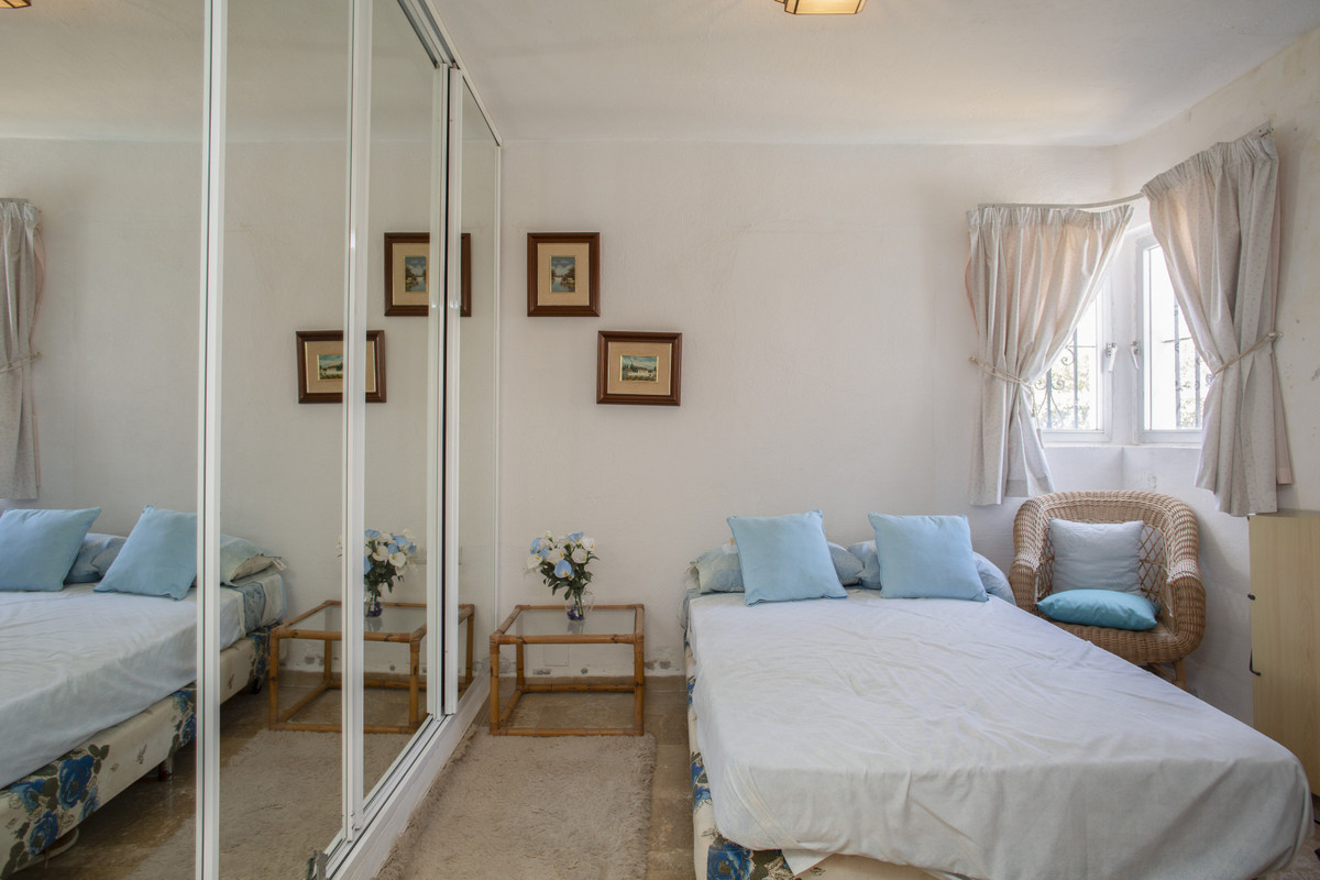 4-slaapkamer villa Guadalmina Baja | Frontline golf en strand nabij in Guadalmina Baja - foto 11