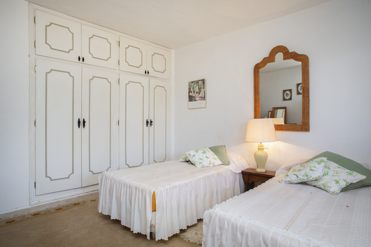 4-slaapkamer villa Guadalmina Baja | Frontline golf en strand nabij in Guadalmina Baja - foto 14