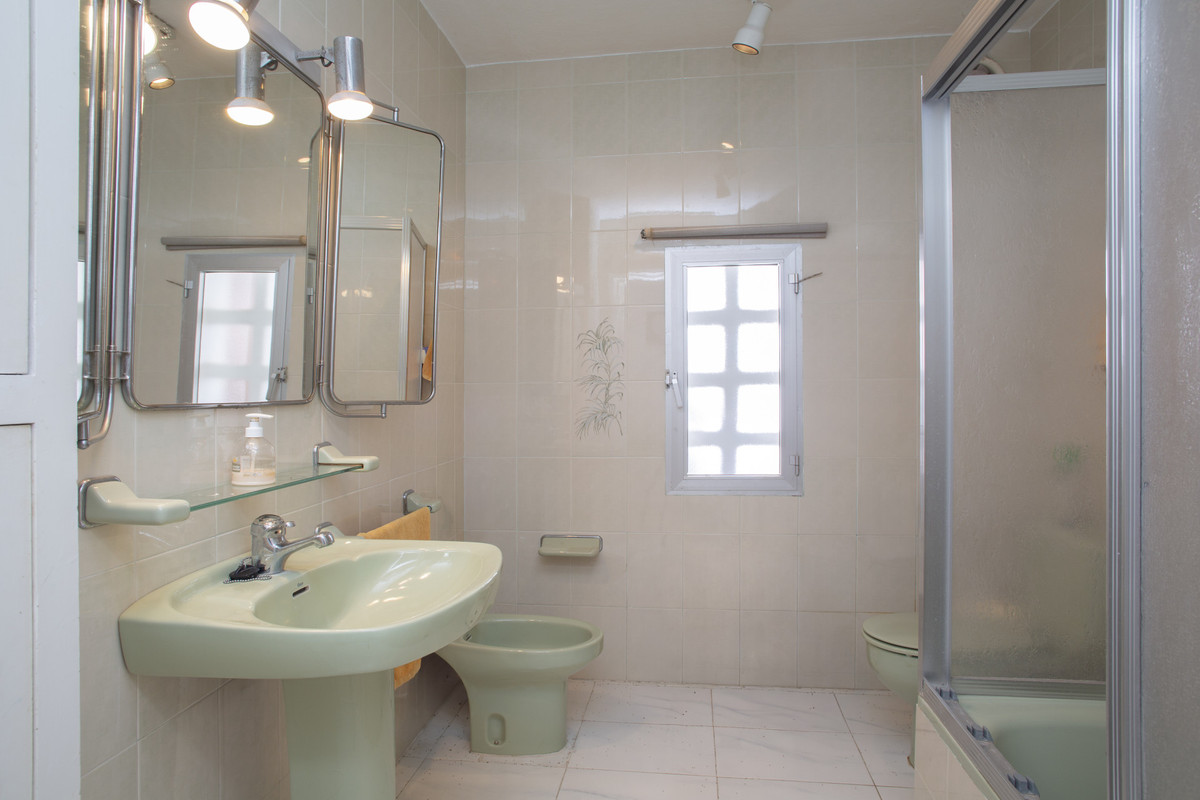 4-slaapkamer villa Guadalmina Baja | Frontline golf en strand nabij in Guadalmina Baja - foto 15