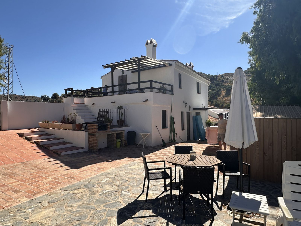 Finca met 6 slaapkamers in Comares in Comares - foto 2