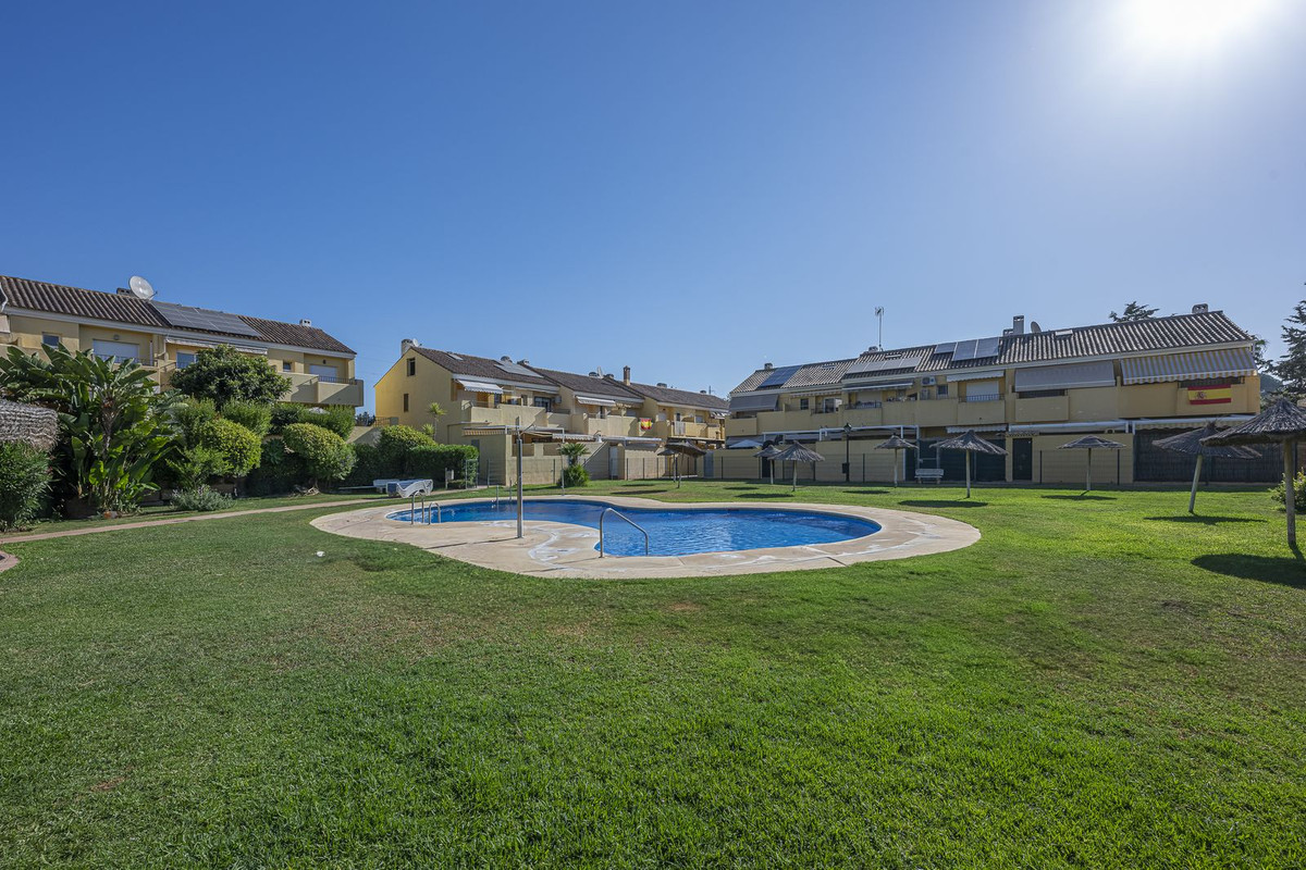 Drie-slaapkamerwoning in Estepona in Estepona - foto 2