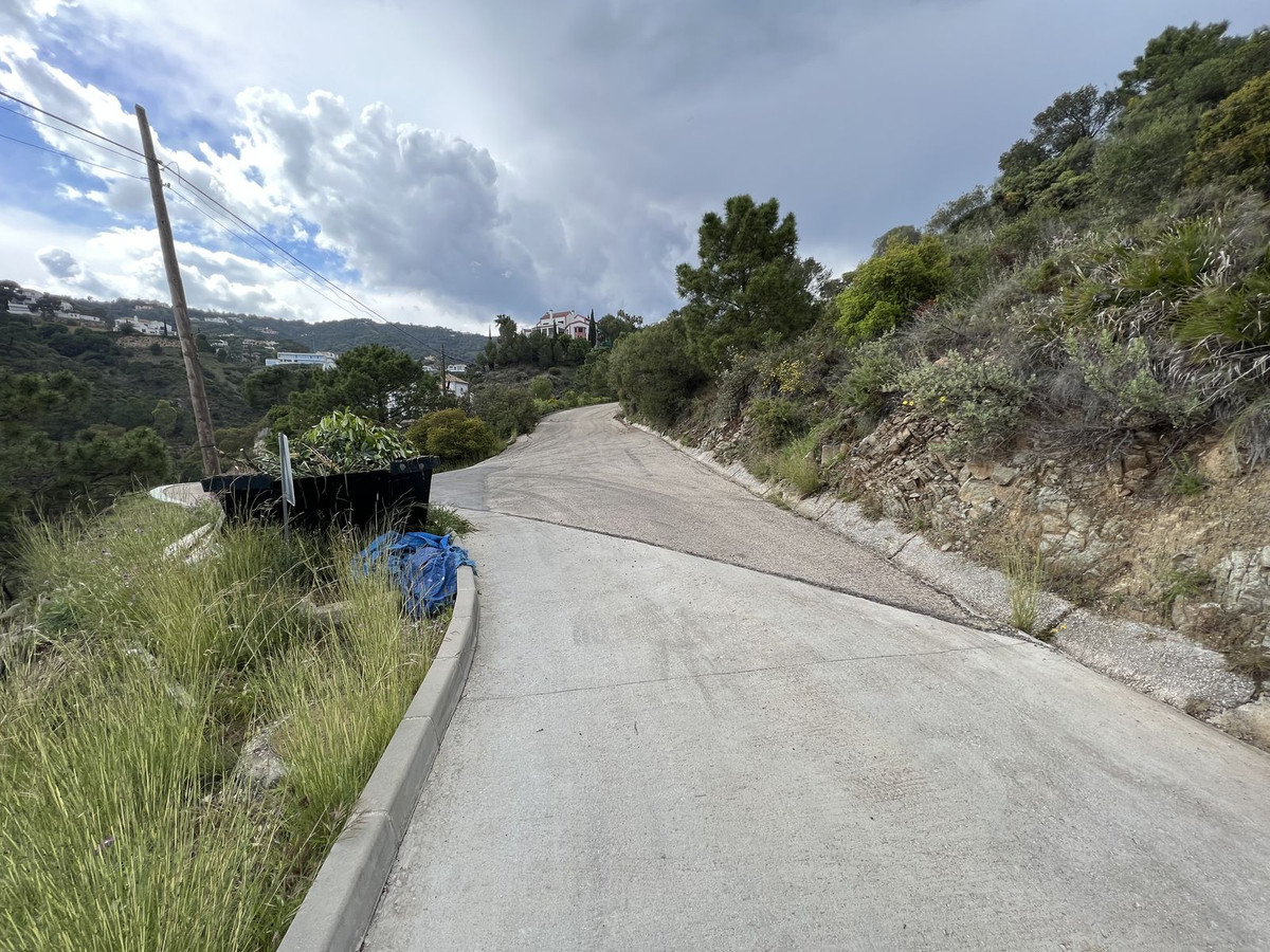Kavel in El Madroñal, Benahavís (Málaga) – 6.310,60 m² met twee kavels in El Madroñal - foto 3