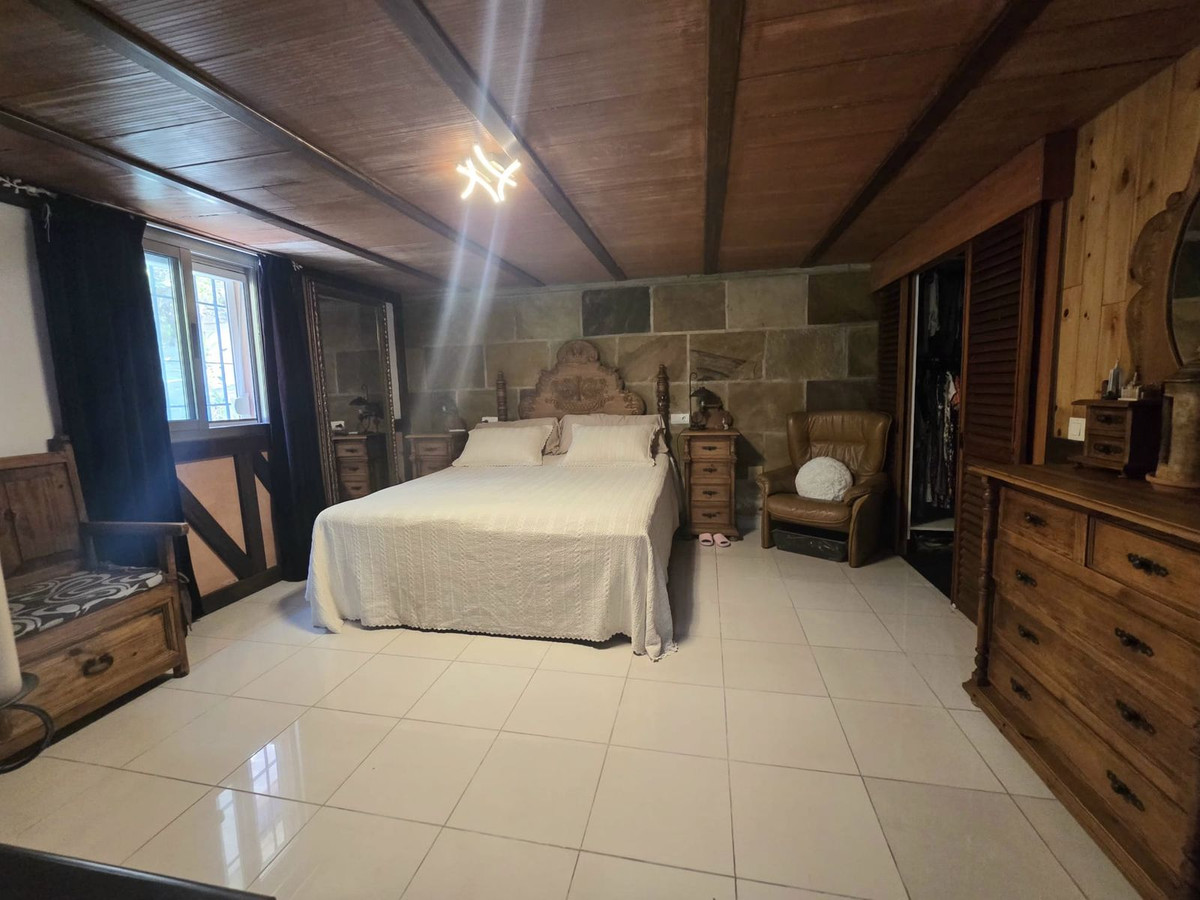 Vrijstaande villa met 5 slaapkamers in Rincón de la Victoria in Rincón de la Victoria - foto 8
