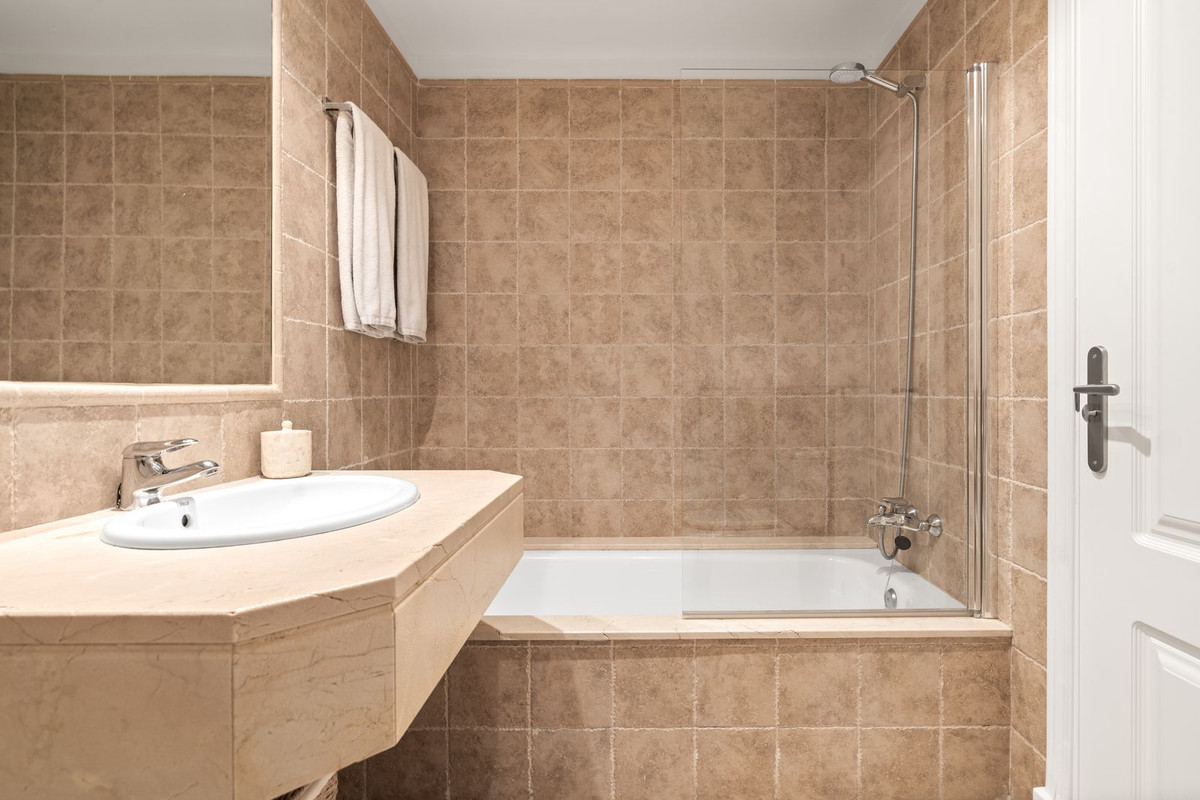 Appartement met 2 slaapkamers in Benahavís in Benahavís - foto 17