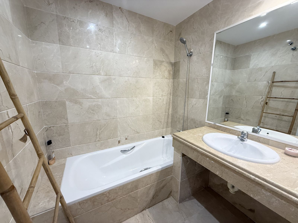 2-slaapkamer appartement in Aloha, Nueva Andalucía (Golfvallei) in Aloha - foto 11