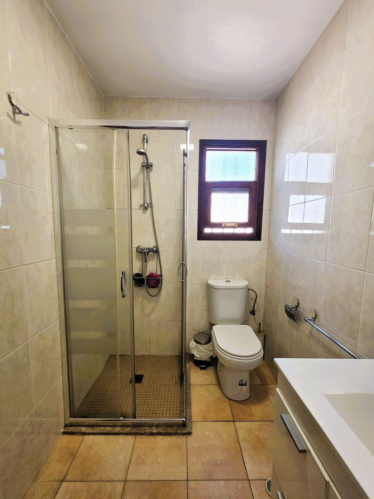 Estepona – 3-slaapkamer villa met zeezicht en inbegrepen renovatieproject in Estepona - foto 14