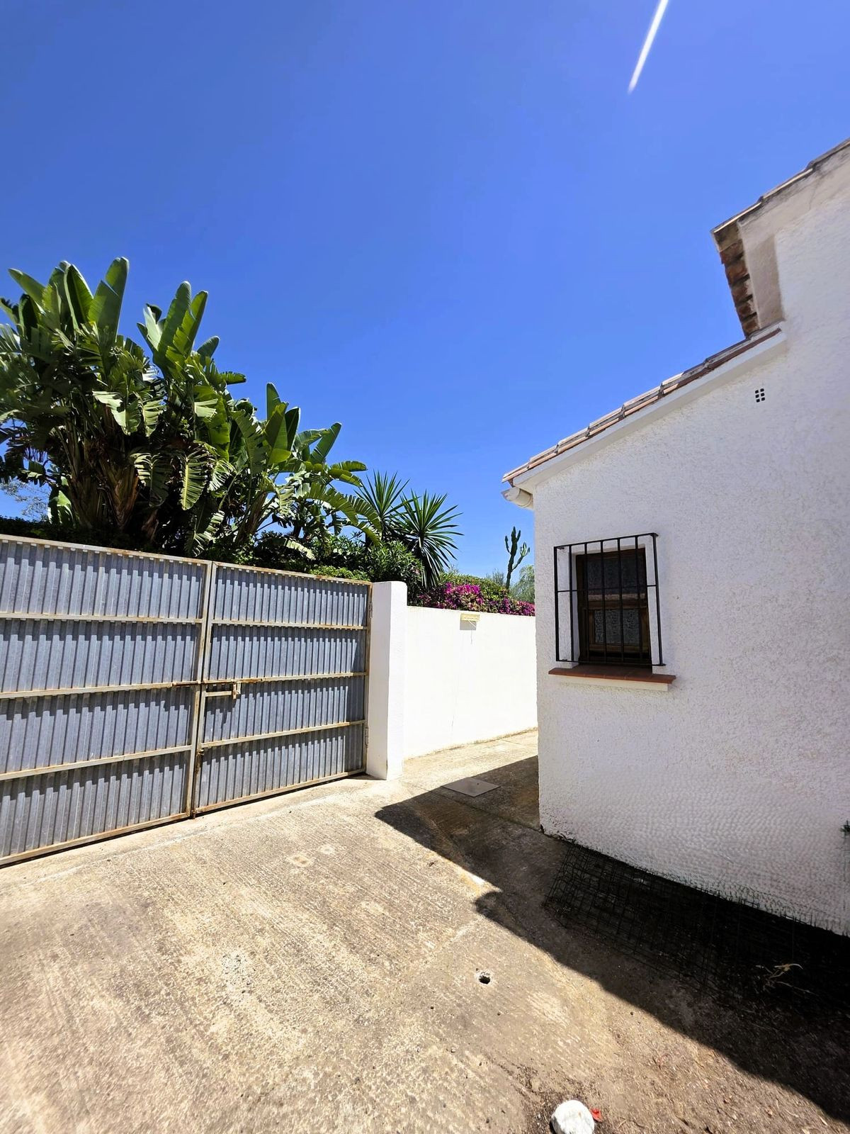 Estepona – 3-slaapkamer villa met zeezicht en inbegrepen renovatieproject in Estepona - foto 4