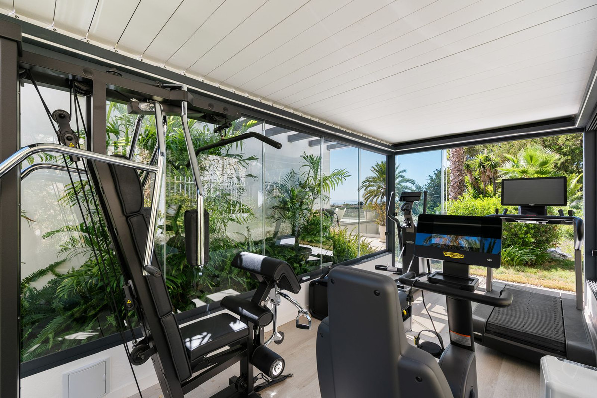 Luxe villa Marbella met 4 slaapkamers en panoramisch zeezicht in Marbella - foto 11