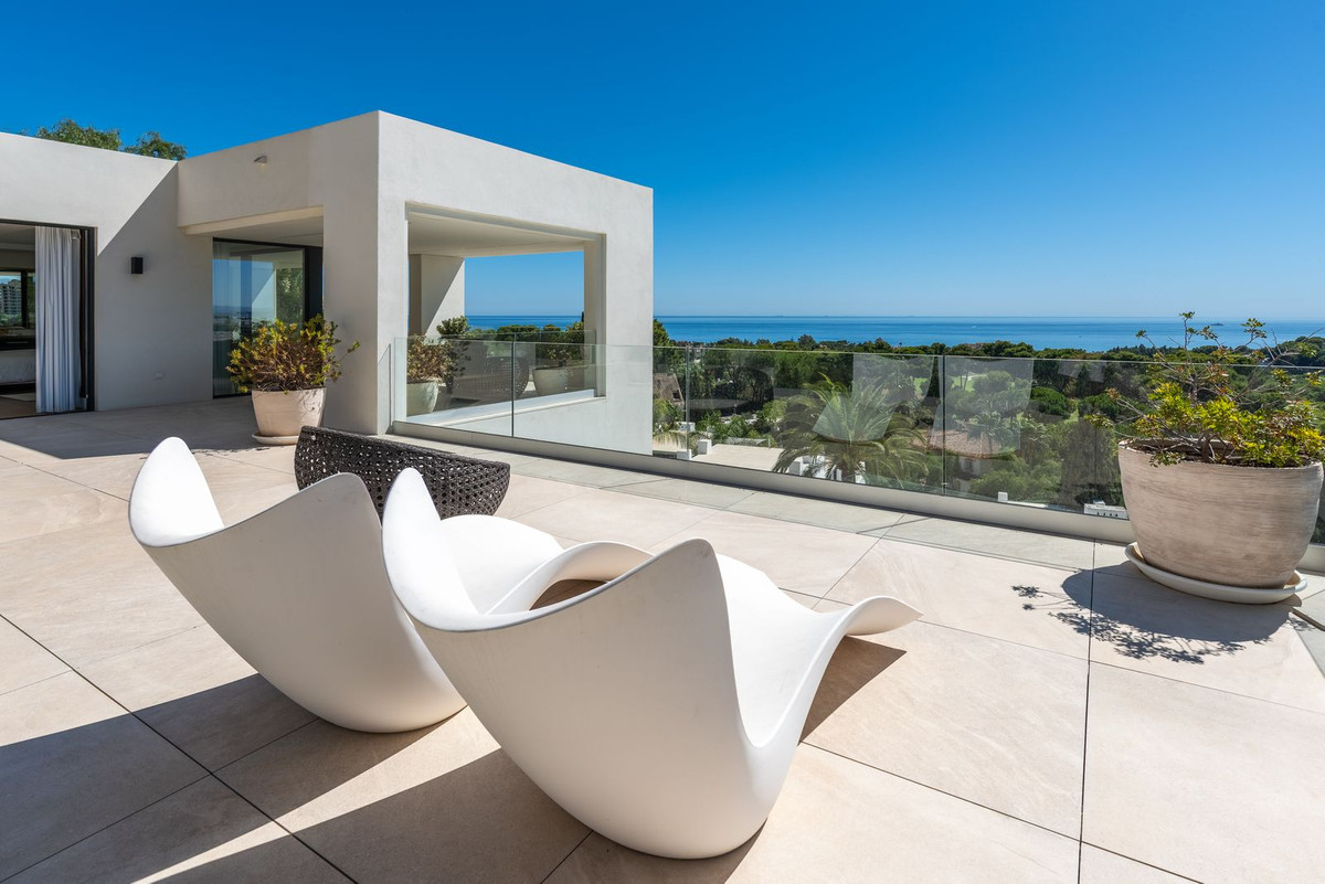 Luxe villa Marbella met 4 slaapkamers en panoramisch zeezicht in Marbella - foto 15