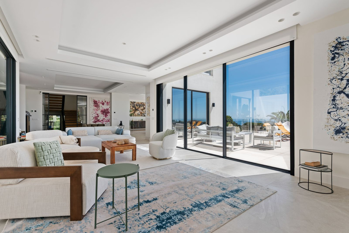 Luxe villa Marbella met 4 slaapkamers en panoramisch zeezicht in Marbella - foto 17