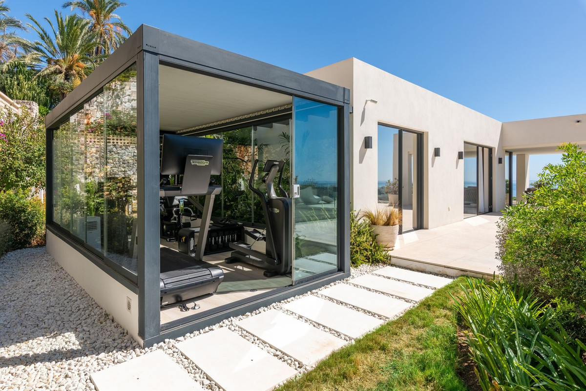 Luxe villa Marbella met 4 slaapkamers en panoramisch zeezicht in Marbella - foto 6