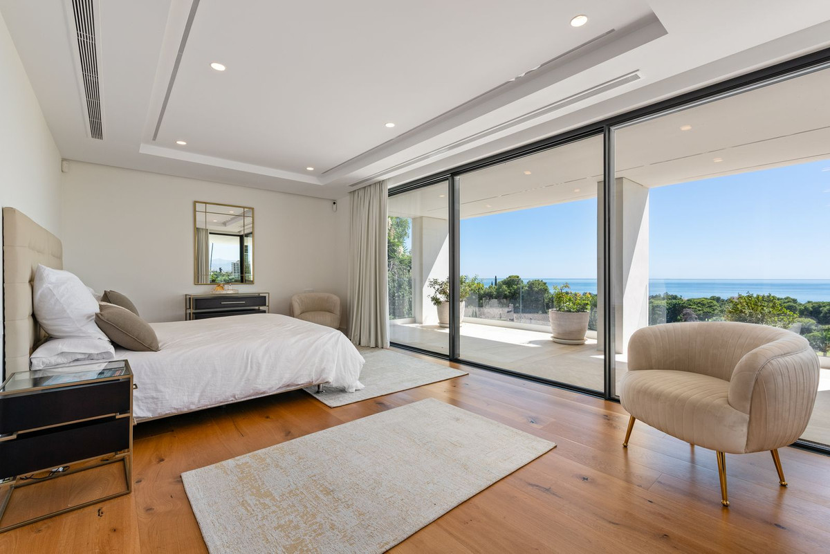 Luxe villa Marbella met 4 slaapkamers en panoramisch zeezicht in Marbella - foto 8