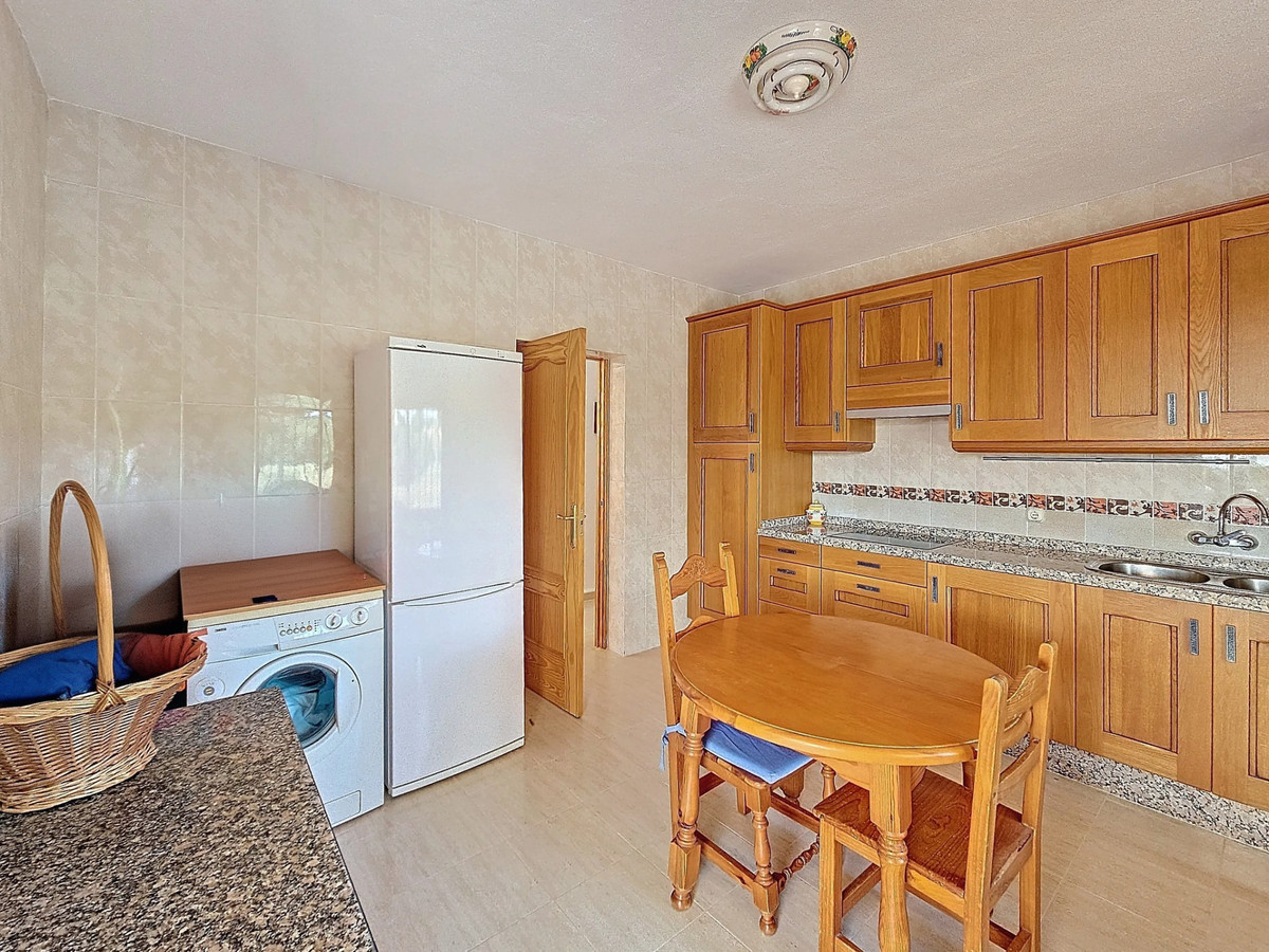 Finca met 3 slaapkamers in El Padron (Estepona-Oost) in El Padron - foto 11