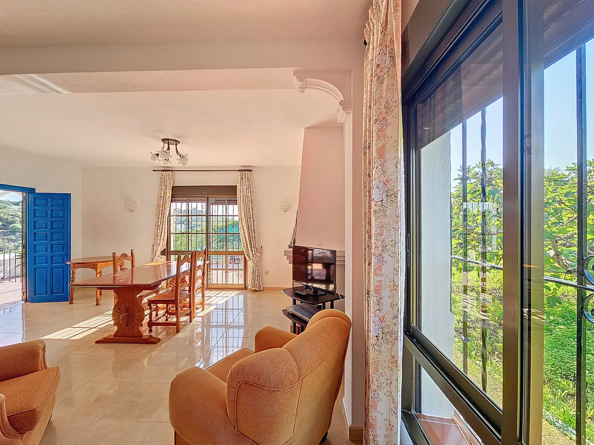 Finca met 3 slaapkamers in El Padron (Estepona-Oost) in El Padron - foto 6