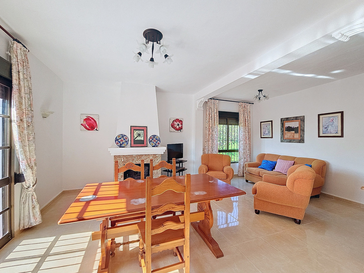 Finca met 3 slaapkamers in El Padron (Estepona-Oost) in El Padron - foto 10