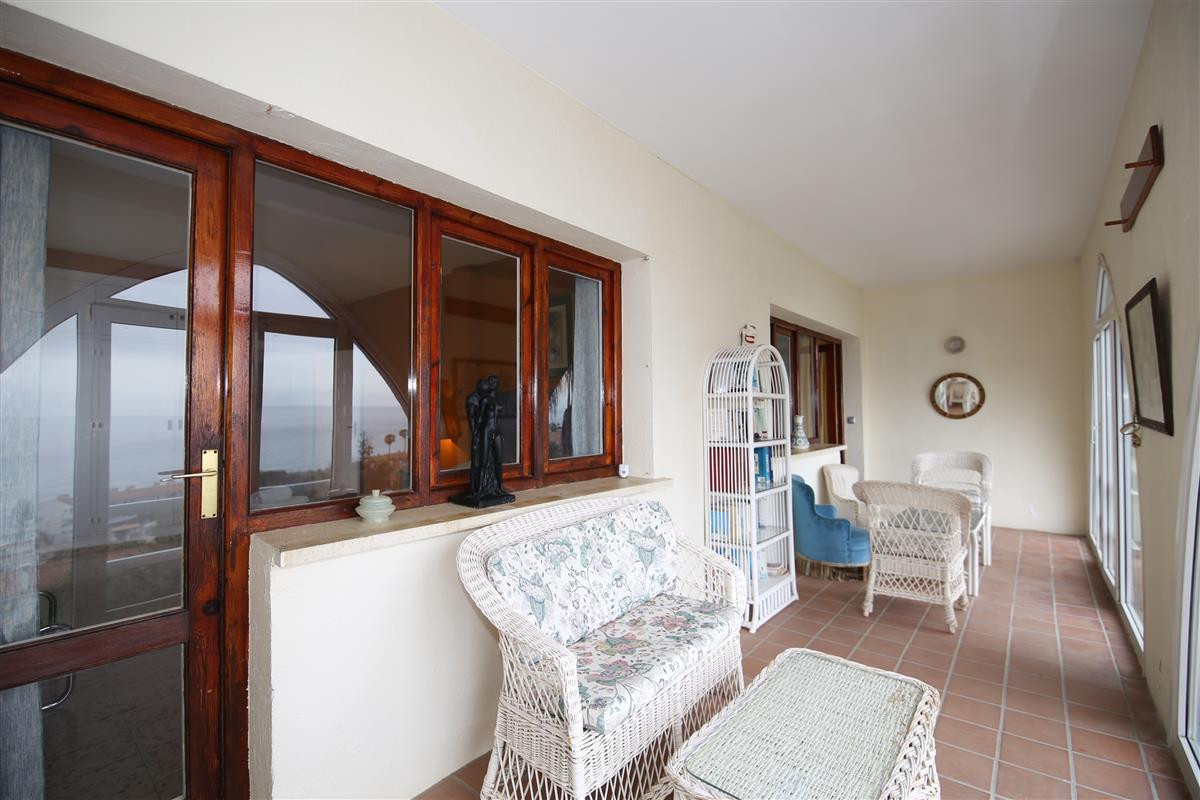 Villa met zeezicht en 4 slaapkamers in Estepona in Estepona - foto 13