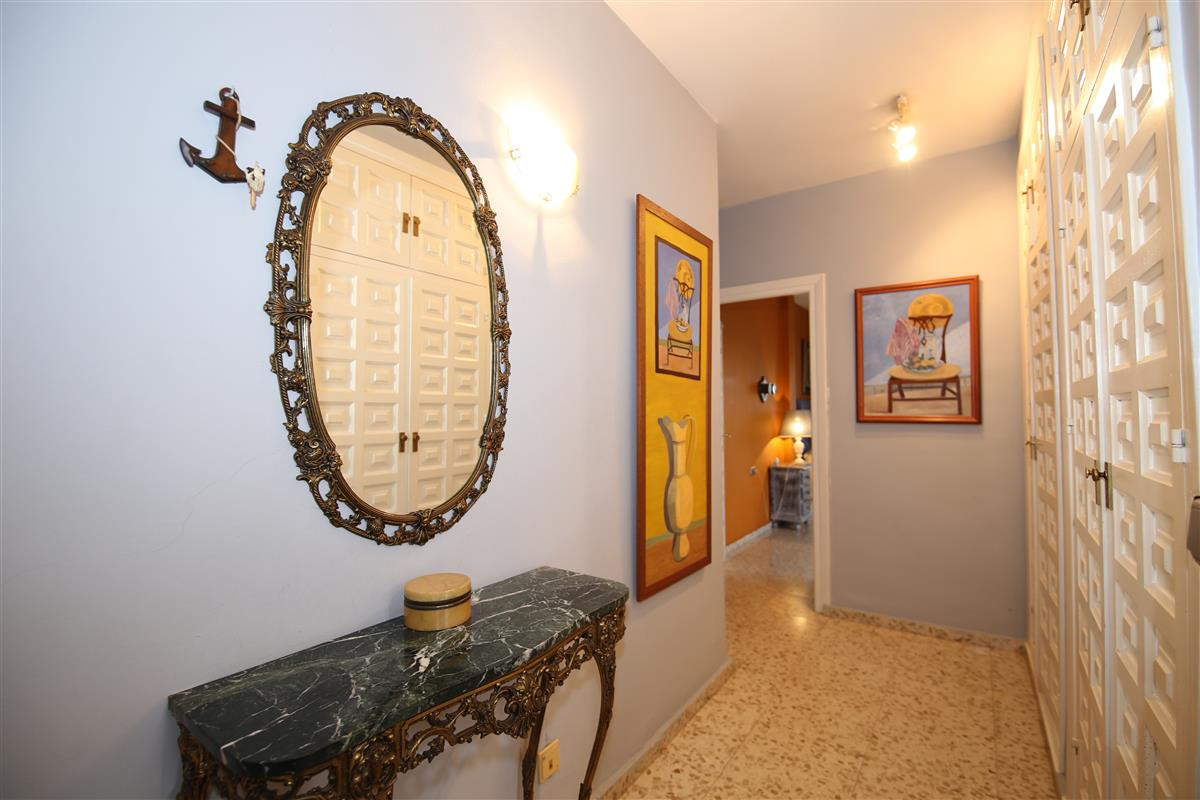 Villa met zeezicht en 4 slaapkamers in Estepona in Estepona - foto 15