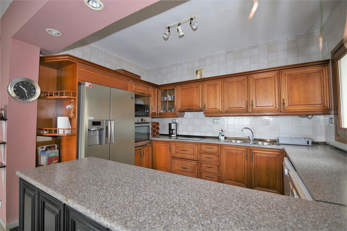 Villa met zeezicht en 4 slaapkamers in Estepona in Estepona - foto 20
