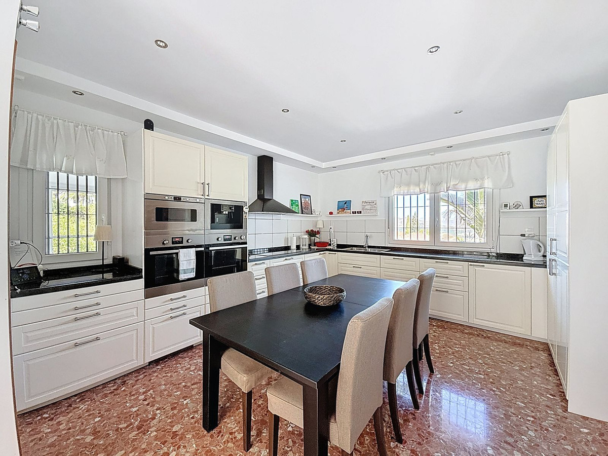 Villa met 4 slaapkamers in Alhaurín de la Torre in Alhaurín de la Torre - foto 13