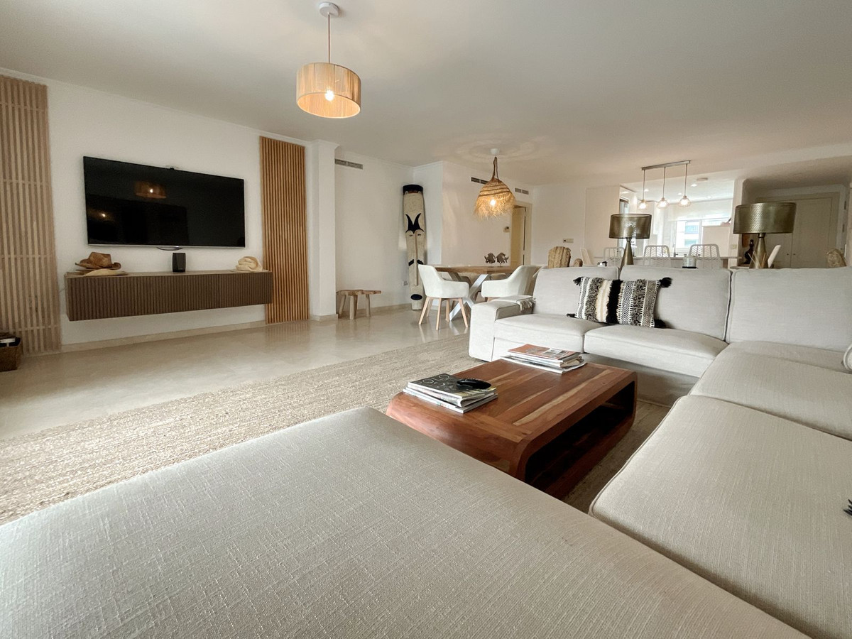 Drie-slaapkamer appartement op een van de exclusieve eilanden van Sotogrande Marina - foto 2