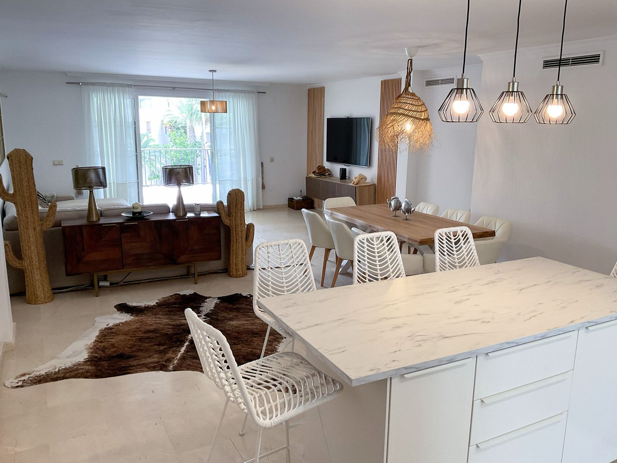 Drie-slaapkamer appartement op een van de exclusieve eilanden van Sotogrande Marina - foto 7