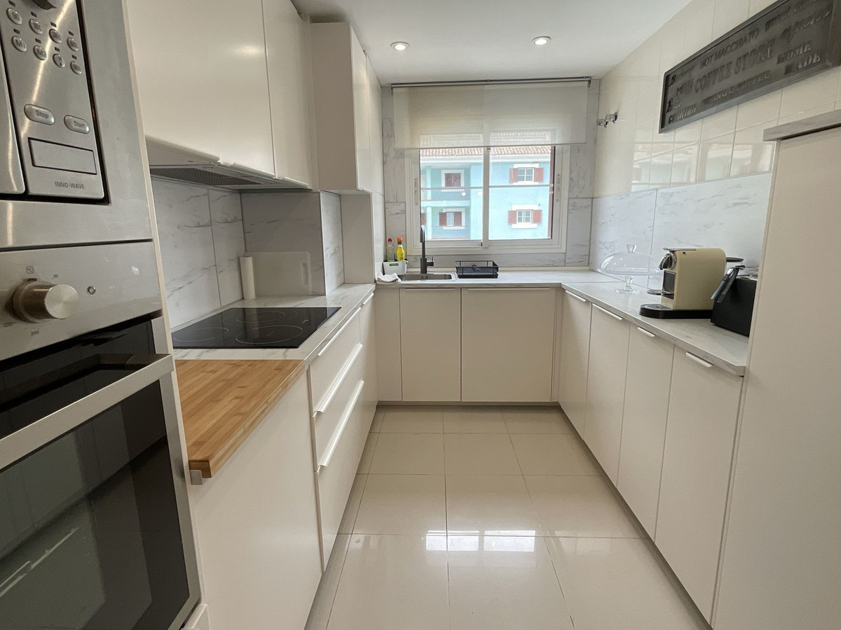 Drie-slaapkamer appartement op een van de exclusieve eilanden van Sotogrande Marina - foto 10