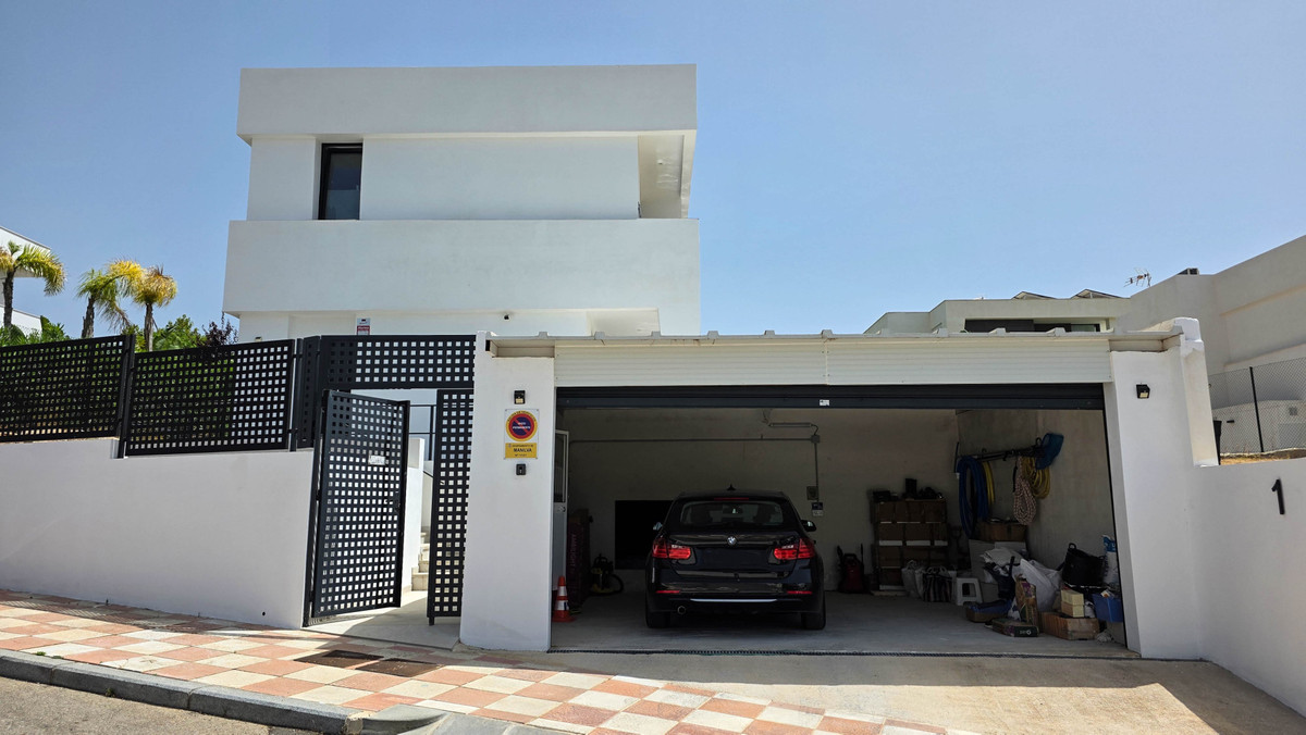 3-slaapkamer villa in La Duquesa, Los Hidalgos (Manilva) in La Duquesa - foto 2