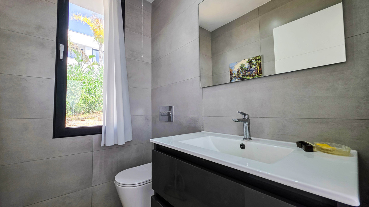 3-slaapkamer villa in La Duquesa, Los Hidalgos (Manilva) in La Duquesa - foto 18