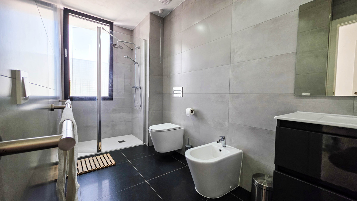 3-slaapkamer villa in La Duquesa, Los Hidalgos (Manilva) in La Duquesa - foto 4