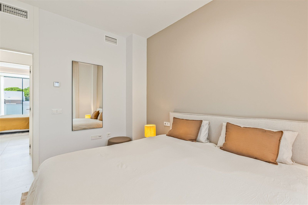 Drie-slaapkamer duplex penthouse met privézwembad in Santa Clara, Marbella Oost in Santa Clara - foto 20