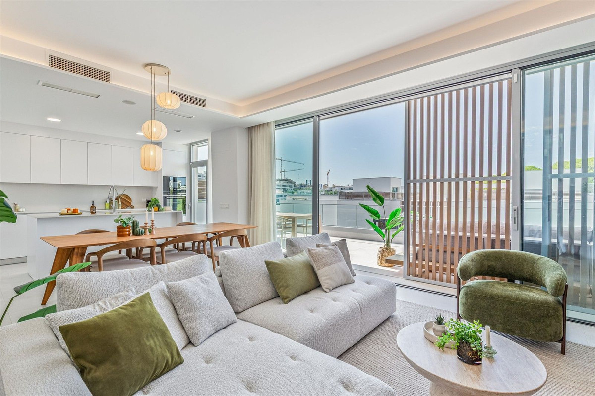 Drie-slaapkamer duplex penthouse met privézwembad in Santa Clara, Marbella Oost in Santa Clara - foto 6