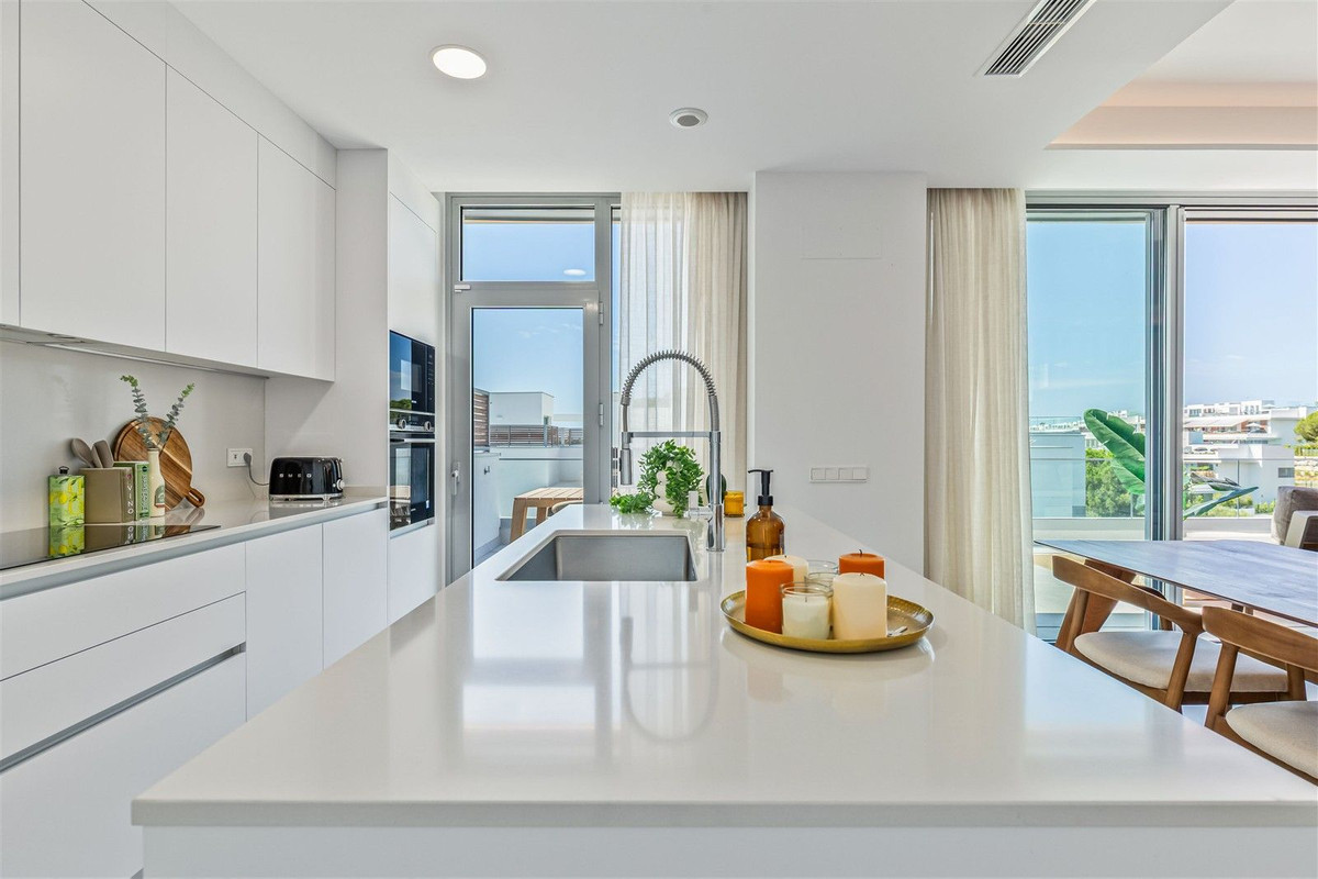 Drie-slaapkamer duplex penthouse met privézwembad in Santa Clara, Marbella Oost in Santa Clara - foto 10