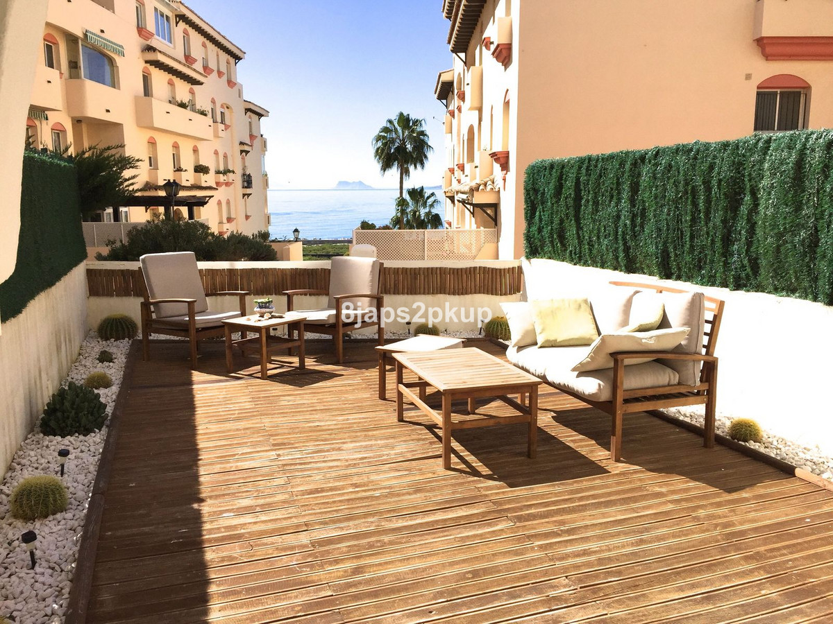 Charmant 1-slaapkamer appartement met ruim terras en zeezicht in Estepona in Estepona - foto 3