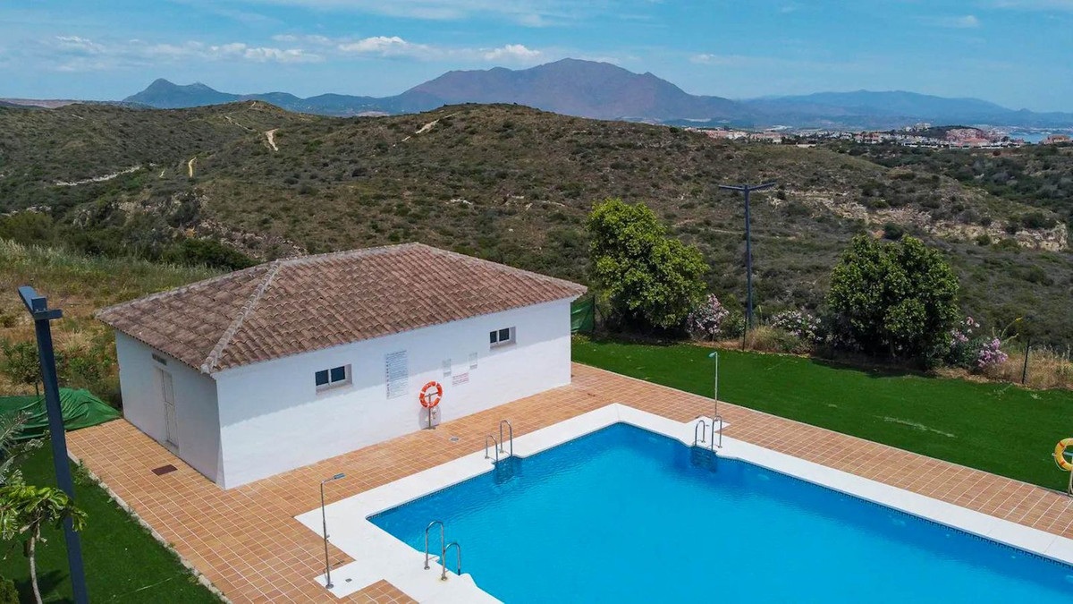 88 m² 3-slaapkamer appartement op begane grond in La Duquesa in La Duquesa - foto 19