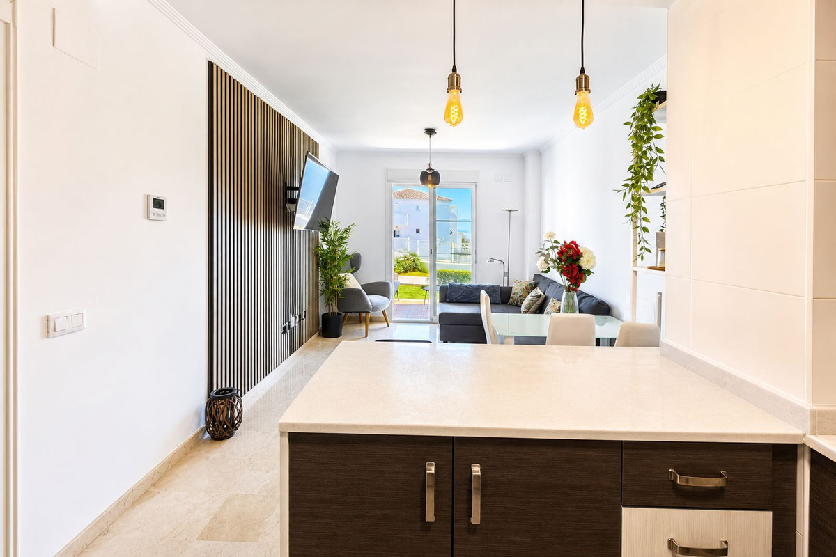 88 m² 3-slaapkamer appartement op begane grond in La Duquesa in La Duquesa - foto 9