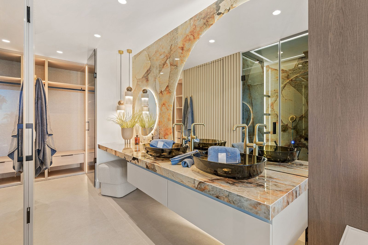Drie-slaapkamer appartement aan het strand in de Nieuwe Gouden Mijl, Costa del Sol in New Golden Mile - foto 12