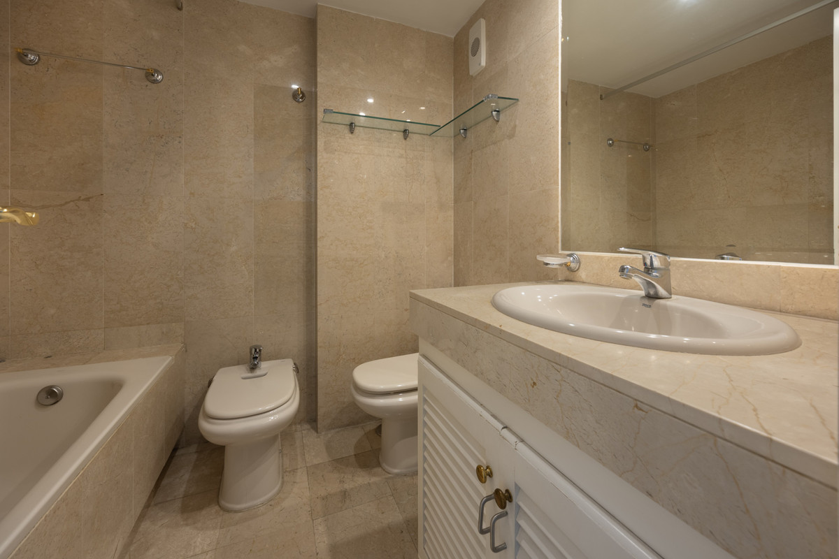 Appartement met 2 slaapkamers in Nueva Andalucía in Nueva Andalucía - foto 8