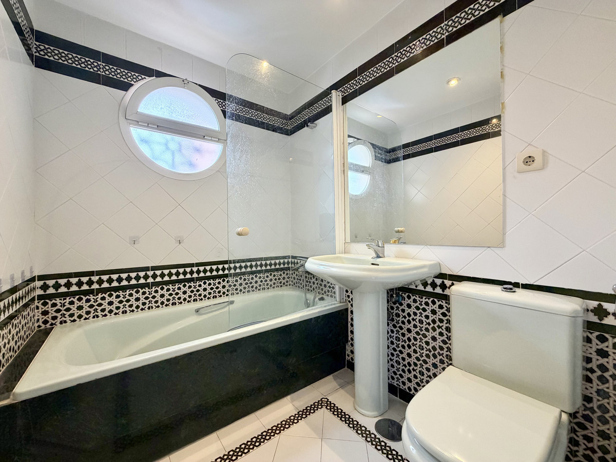 2-slaapkamer woning aan de kust in Estepona in Estepona - foto 18