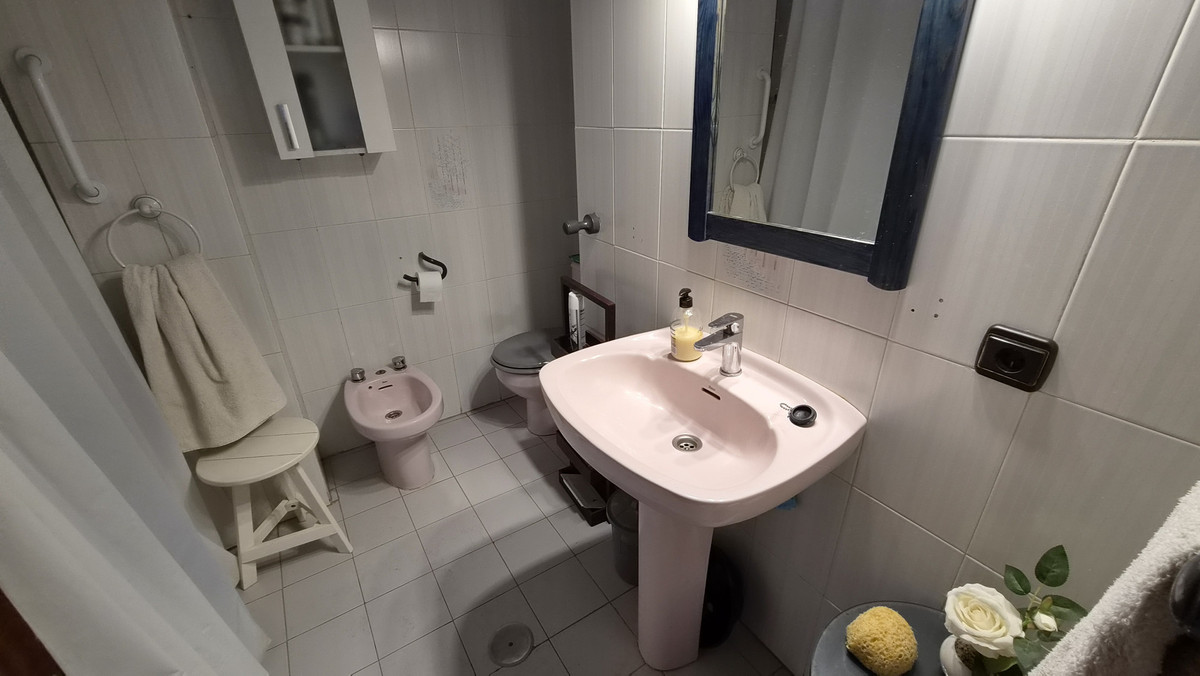 Appartement met 2 slaapkamers aan het strand in Estepona in Estepona - foto 17