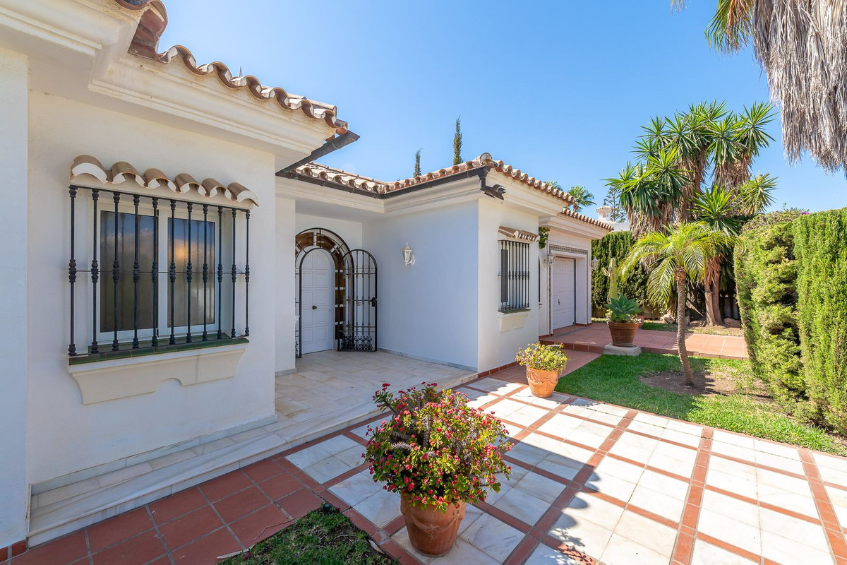 Vrijstaande villa met drie slaapkamers in El Chaparral, Mijas Costa in El Chaparral - foto 17