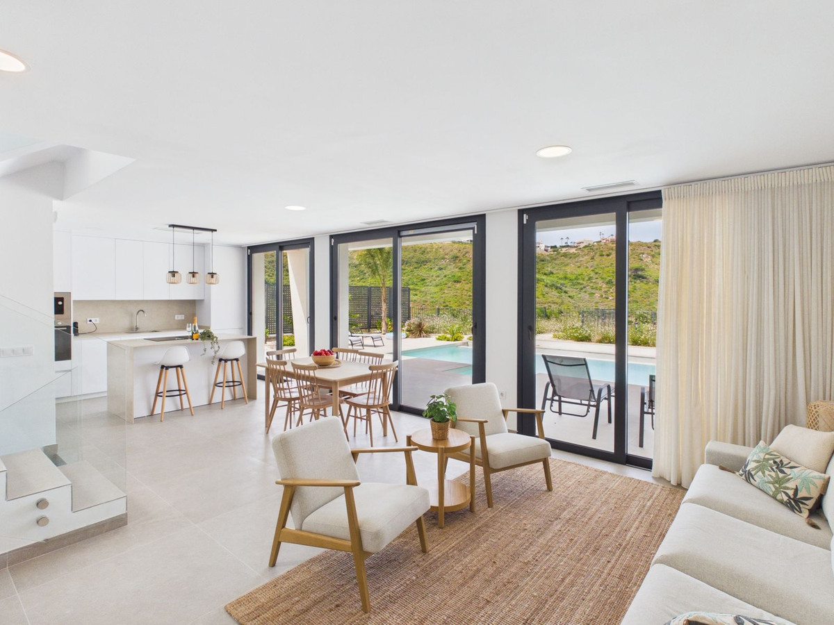4-slaapkamer villa met privézwembad in La Duquesa, Manilva in La Duquesa - foto 5