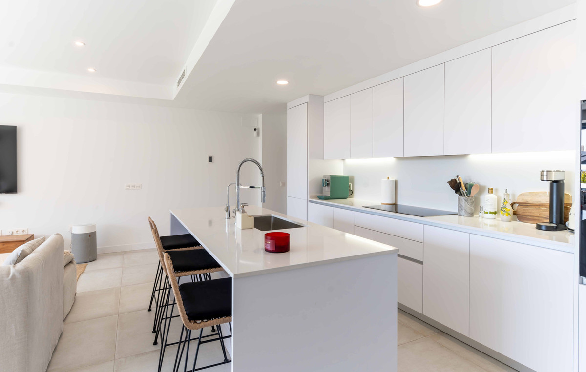 4-slaapkamerwoning in El Chaparral in El Chaparral - foto 13