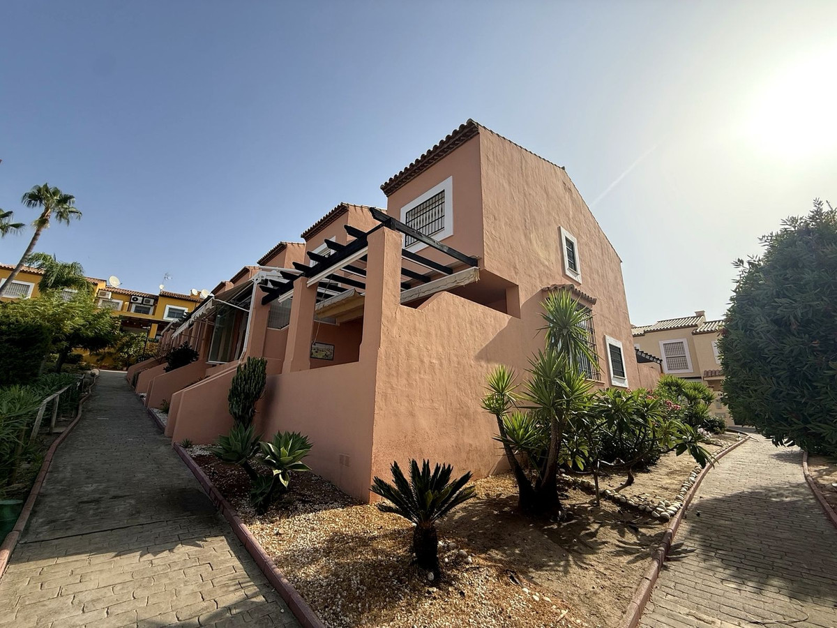 Drie-slaapkamerwoning in Calahonda in Calahonda - foto 14