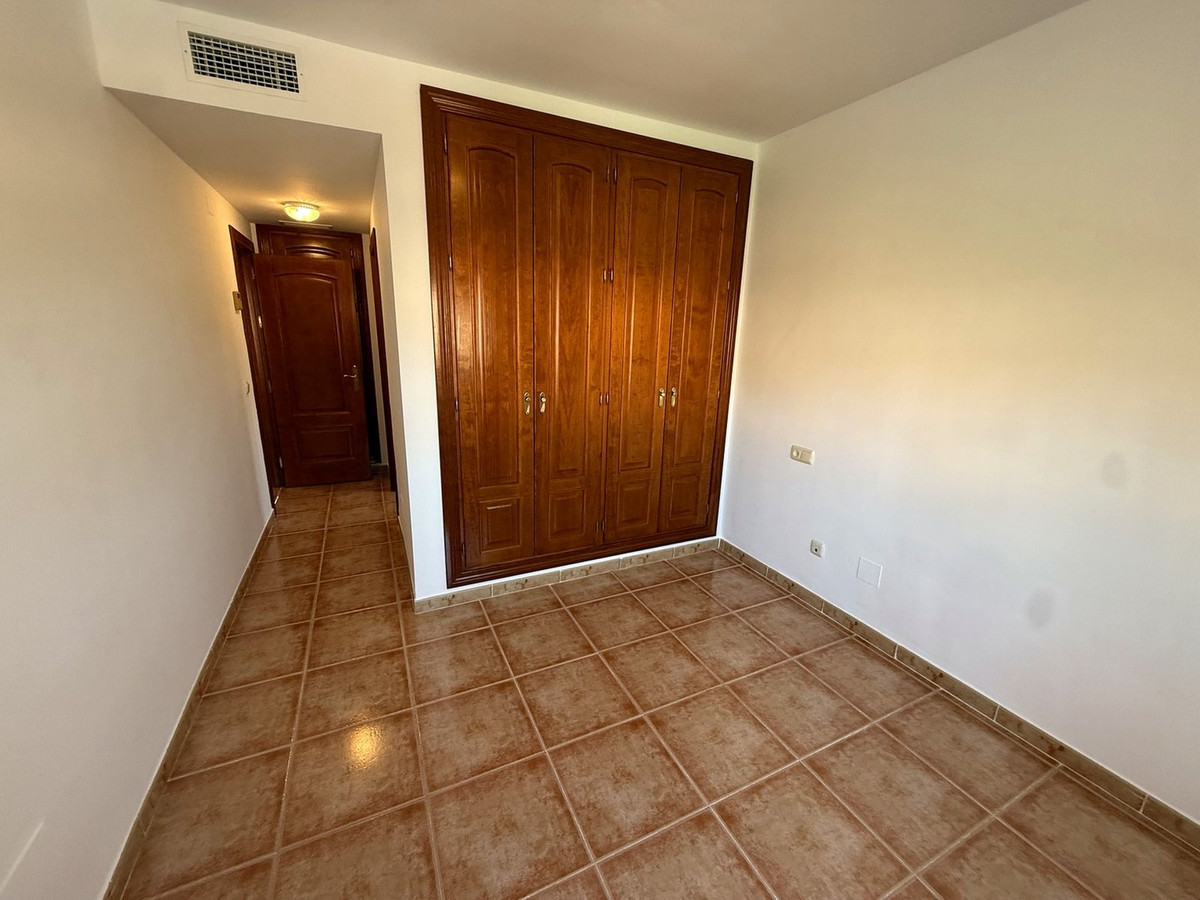 Drie-slaapkamerwoning in Calahonda in Calahonda - foto 19