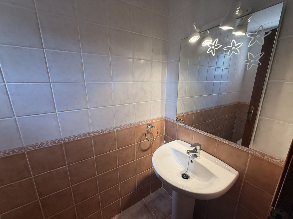 Drie-slaapkamerwoning in Calahonda in Calahonda - foto 8
