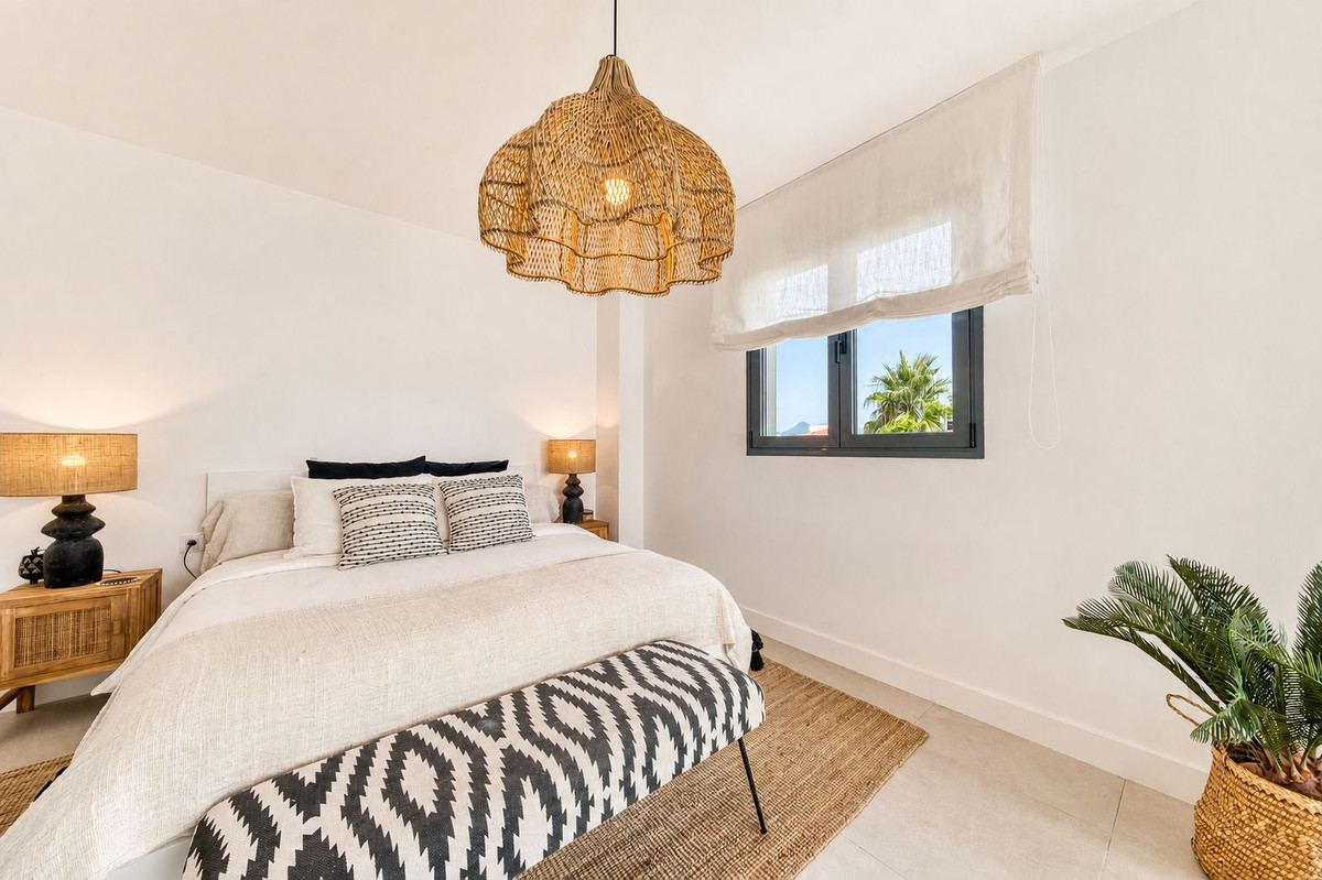 Appartement met drie slaapkamers in La Duquesa in La Duquesa - foto 13
