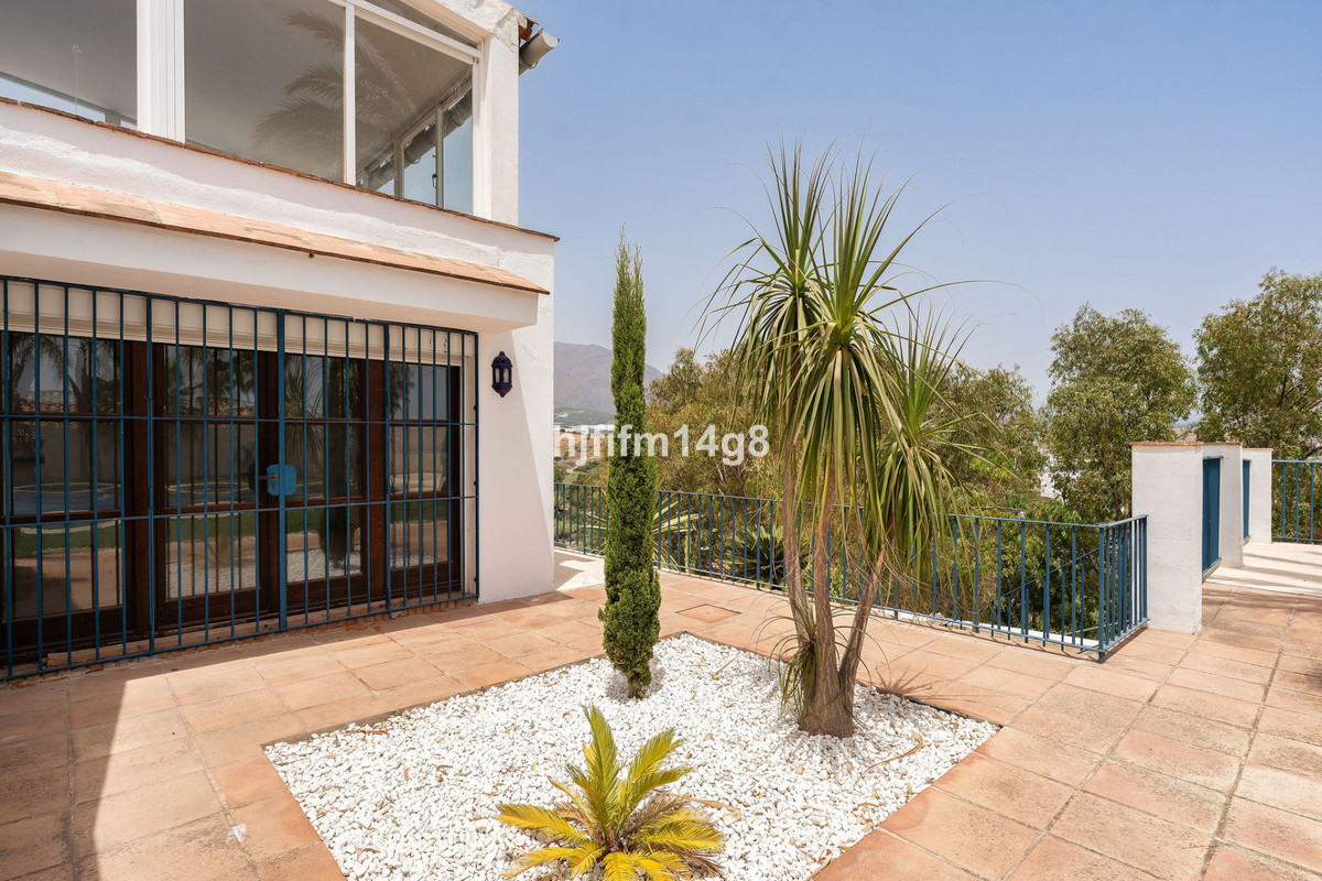 6-slaapkamer villa in Estepona (Bahía Dorada) – renovatieproject in Estepona - foto 11
